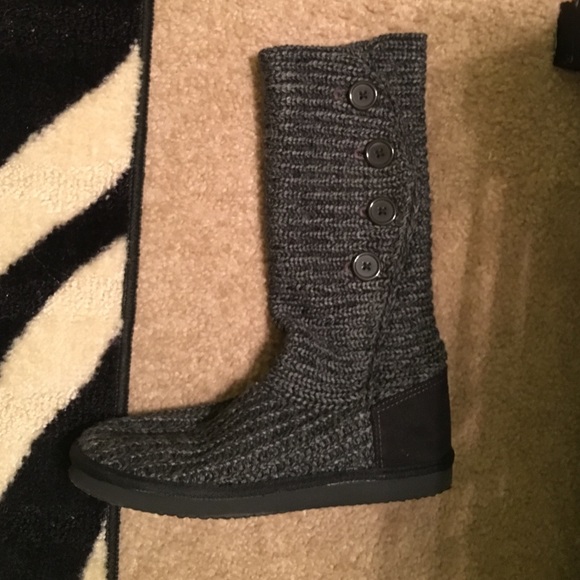 Like New Knit Boots