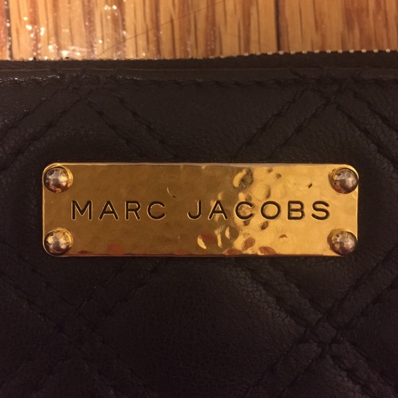 Black Leather Marc Jacobs Wallet - Picture 2 of 8