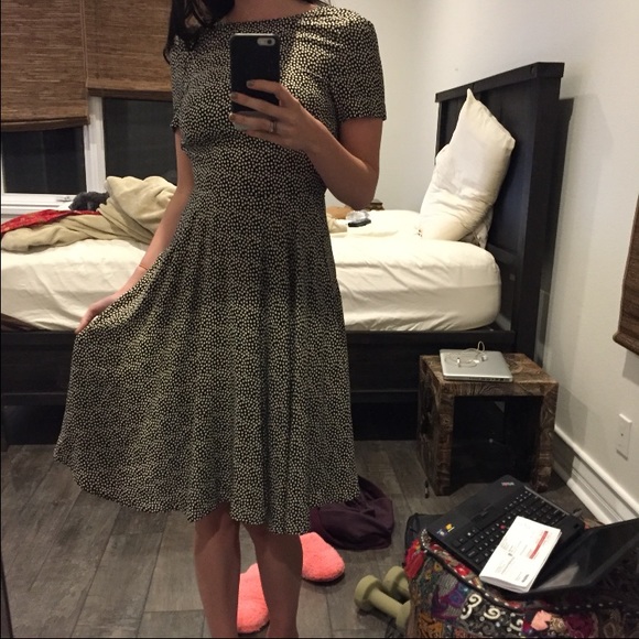 🚫SOLD🚫 H&M Black & White Polka Dot Flare Dress - Picture 4 of 4