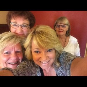 Meet your Posher, Brenda