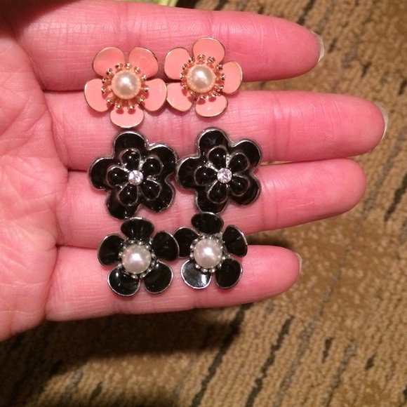 3 sets of flower earrings
