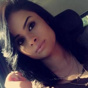 Meet your Posher, Alejandra