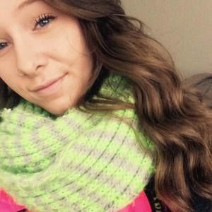 Meet your Posher, Kayla