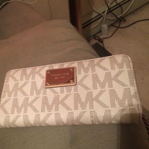 Michael Kors JetSet great 💝💘💗💌💞💖 Gift💖💘💝