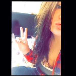 Meet your Posher, Kayla