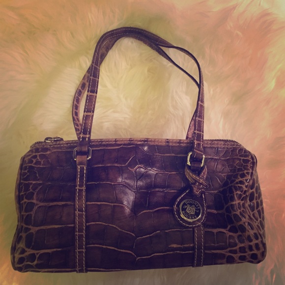 Rare Dooney & Bourke barrel bag