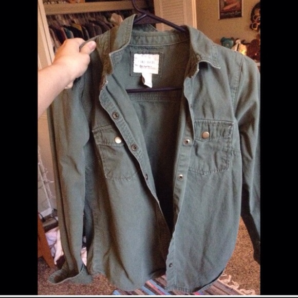 Green army shirt