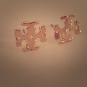 Tb earrings color gold studs