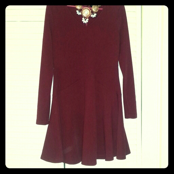 The most forgiving holiday skater dress, like new!