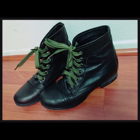 🎉HP 12/29!!🎉Steve Madden "Storm" booties - Picture 3 of 3