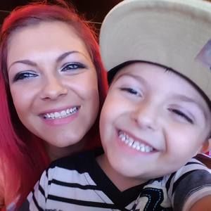 Meet your Posher, Stephaine