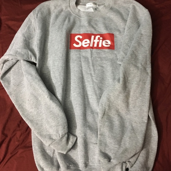 "Selfie" sweatshirt