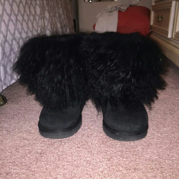 SOLD.            Ugg classic short cuff Mongolian