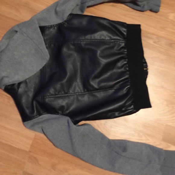 Jacket - Picture 2 of 4