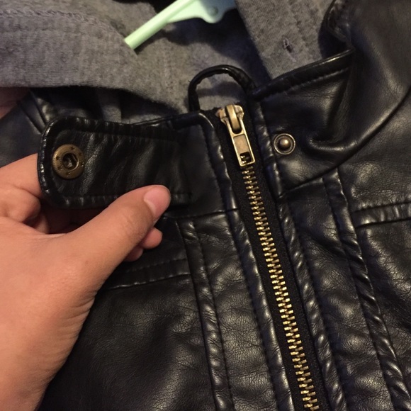 Jacket - Picture 3 of 4