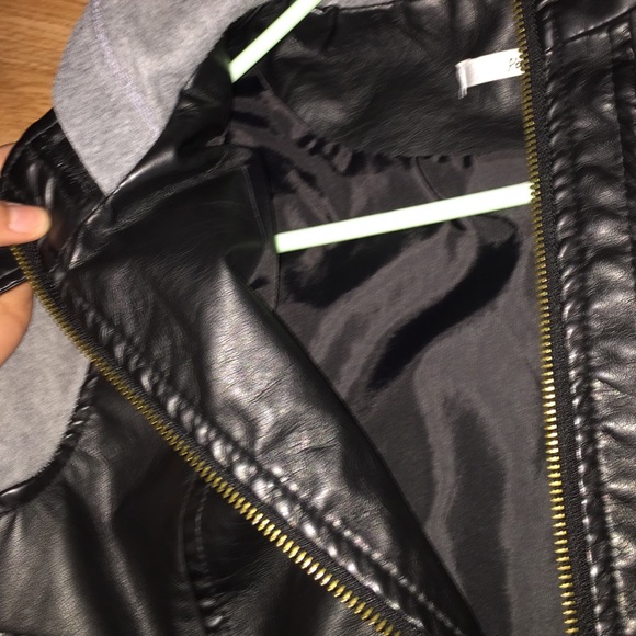 Jacket - Picture 4 of 4