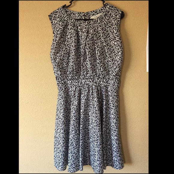 Abstract print dress - Picture 1 of 4