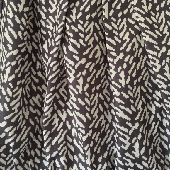 Abstract print dress - Picture 4 of 4