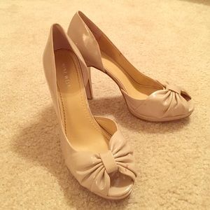 NINE WEST Nude Pumps