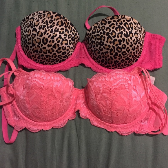 PINK Victoria's Secret bra bundle. 32B