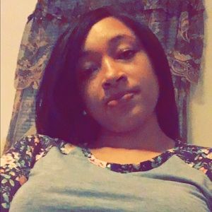 Meet your Posher, Brittney
