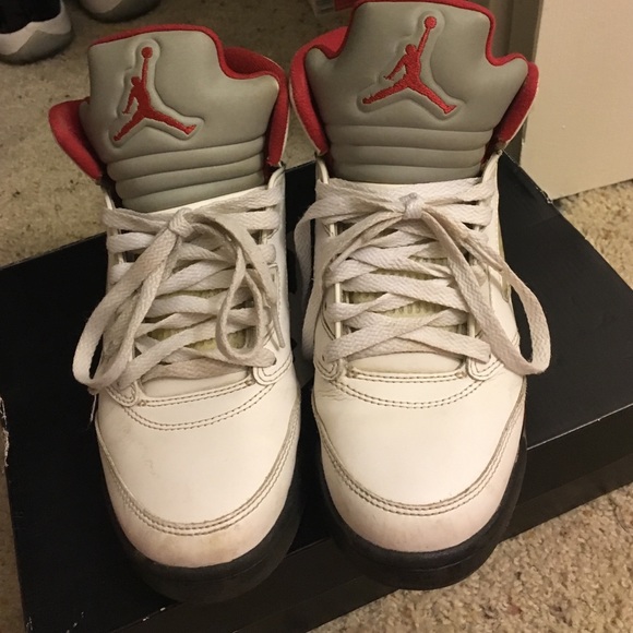 Jordan 5s - Picture 3 of 4