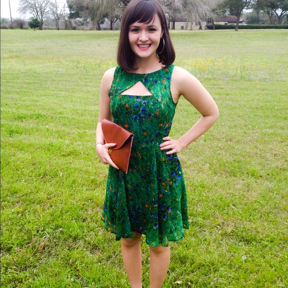 Meet your Posher, Audrey - Picture 2 of 2