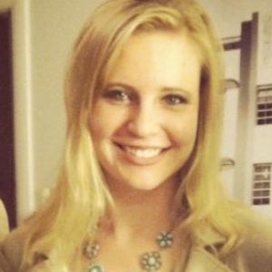 Meet your Posher, Lara