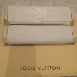 Louis Vuitton Suhali Porte Tresor leather wallet Louis Vuitton Suhali Porte Tresor leather wallet
