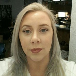 Meet your Posher, Whitney