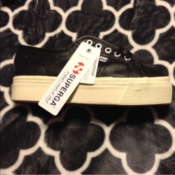 new Superga perforated leather Perfleaw sneaker