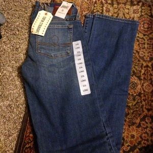 NWT Lucky Jeans. Straight leg. Size 2 long