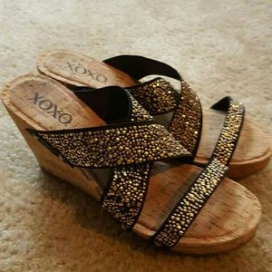 XOXO SANDALS