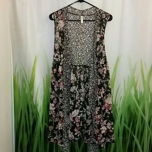Sleeveless Hi Lo Kimono