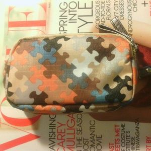 Puzzle cosmetics bag