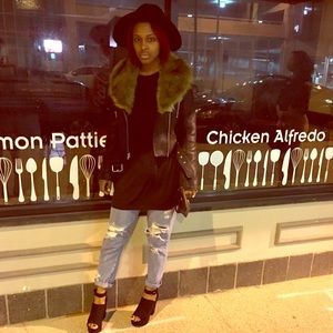 Meet your Posher, Shay!