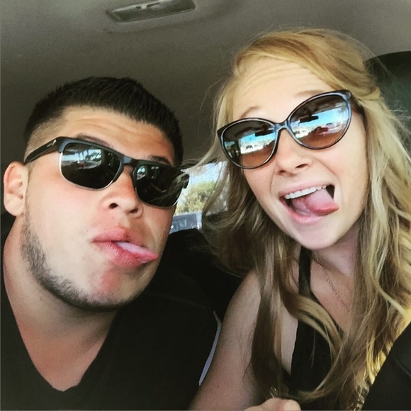 Meet your Posher, Cassandra