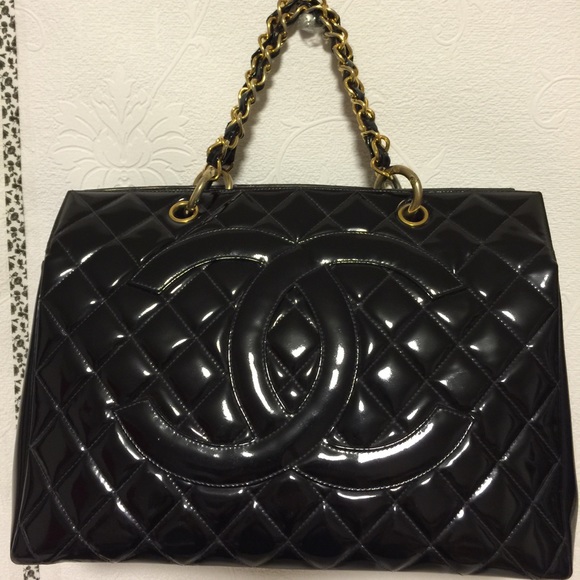 🌺SOLD🌺Chanel CC logo patent leather quilted bag - Picture 2 of 4