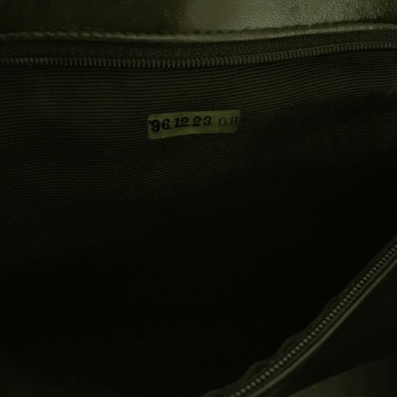 🌺SOLD🌺Chanel CC logo patent leather quilted bag - Picture 4 of 4