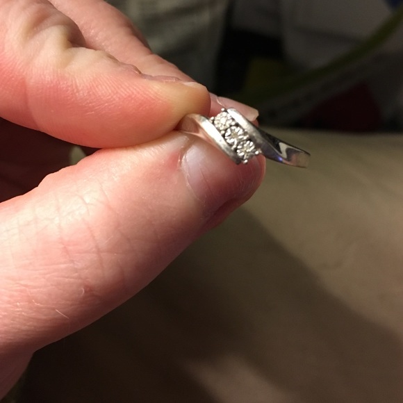 Kay Jewelers Three Stone Diamond Ring