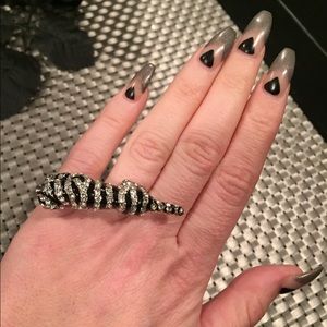 Black/Silver Rhinestone 2 Finger Cheetah Ring