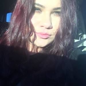 Meet your Posher, Cierra