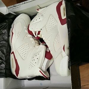 Maroon  6's