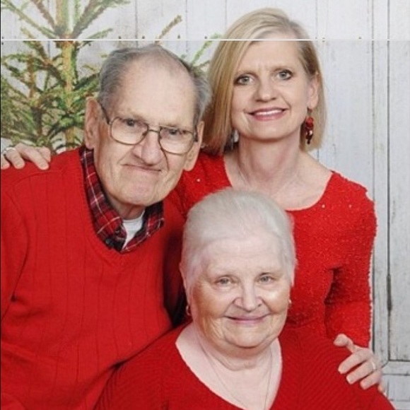 Meet your Posher, Lisa - Picture 1 of 1