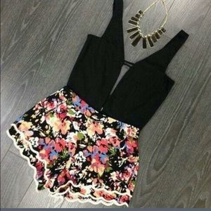 Woman's flora romper