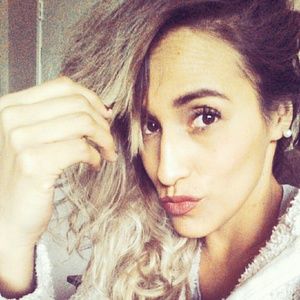 Meet your Posher, Alma