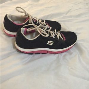 Skechers