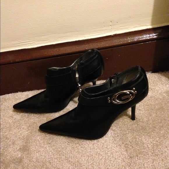 Guess Ankle Bootie Sz. 8