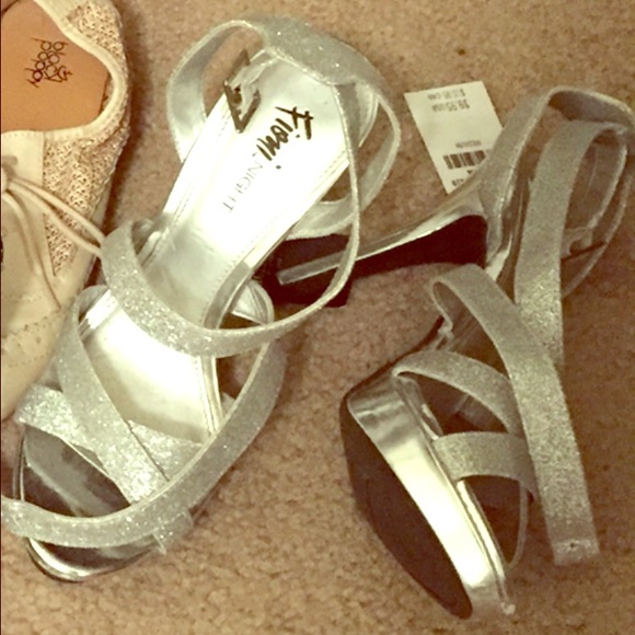 Fiona silver high heels - Picture 1 of 1