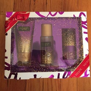 Love spell shimmer powder, lotion, perfume set.